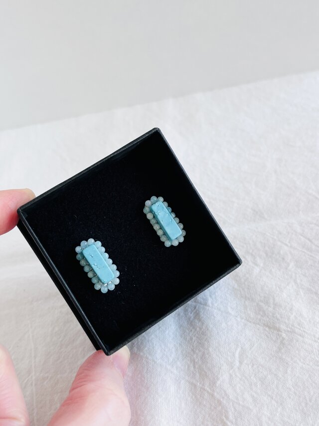 ハンドメイド　ターコイズ　ラピスラズリ　アマゾナイト　宝石　ピアス　イヤリング 天然石刺繍／ピアス】ターコイズ×アマゾナイトシリカ | iichi 日々の