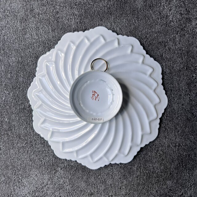 ペルシャのエナメル皿（ミーナーカーリー）飾り皿 Φ20cm 壁飾り