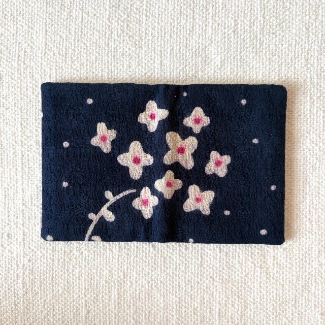 型染め カードケース「押し花」 | iichi 日々の暮らしを心地よくする