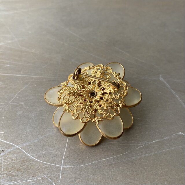 Vintage 60s USA retro frosted glass flower crystal bijou brooch