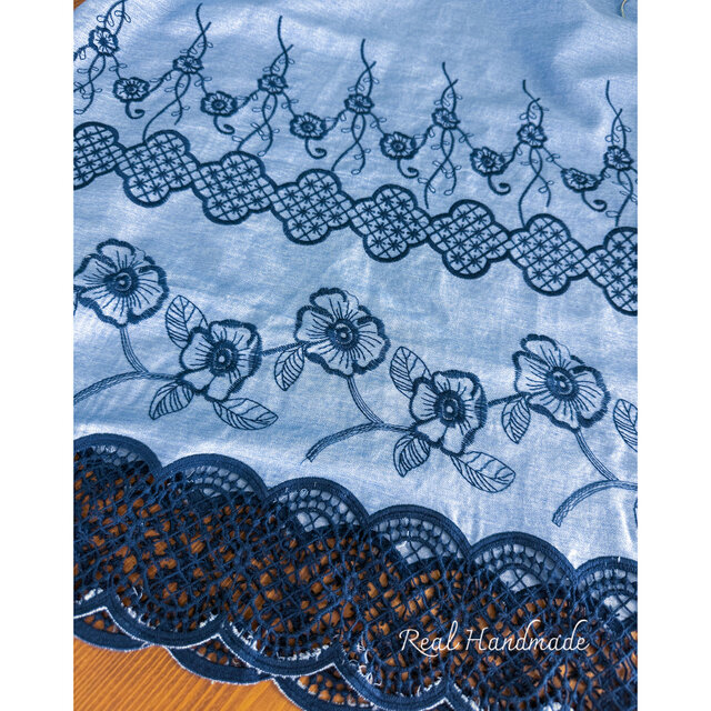 一閑張りバック、ネイビー レース刺繍 ネイビー透かしボタニカルレース刺繍ダンガリーコットンのバックリボン