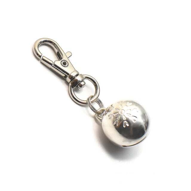鈴 花の刻印模様 キーホルダー silver製 | iichi 日々の暮らしを