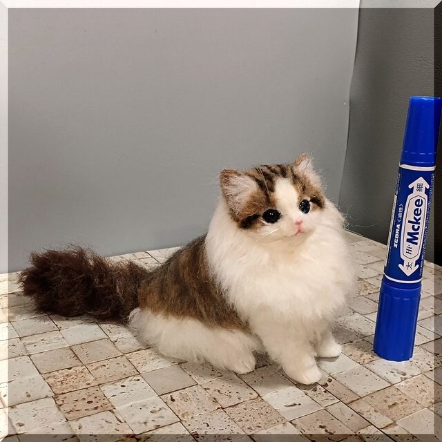 羊毛フェルト 猫 フサフサな キジシロ猫さん ねこ ネコ 猫フィギュア