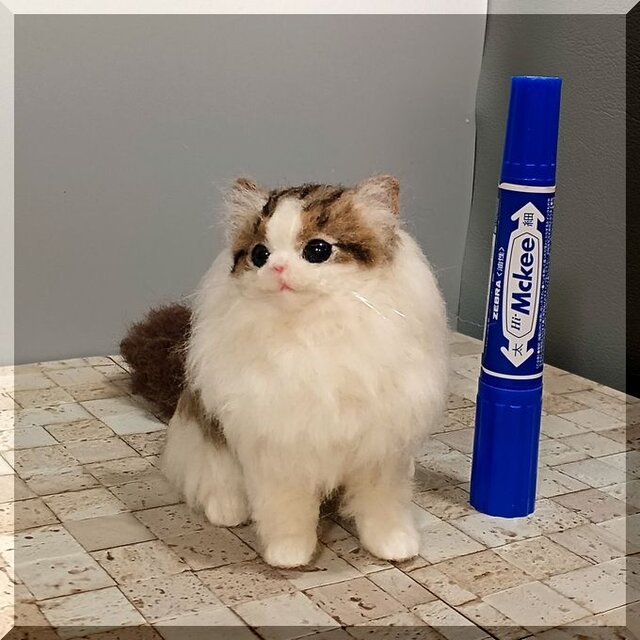 羊毛フェルト☆星屑集め部隊(キジシロさん) 羊毛フェルト 猫 フサフサな キジシロ猫さん ねこ ネコ 猫フィギュア