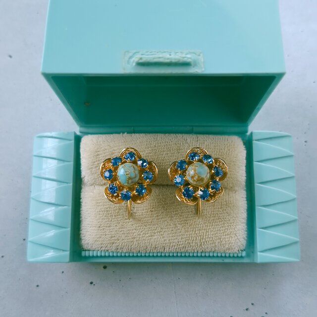 faux turquoise blue rhinestone flower ヴィンテージイヤリング