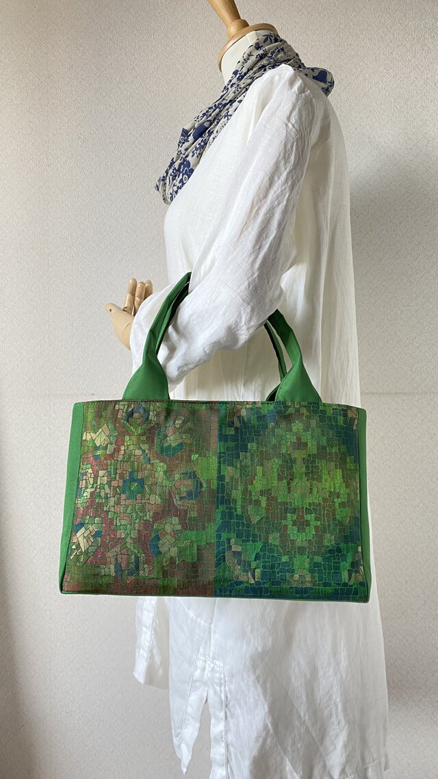 帯リメイクバッグ｜和モダン・華やかな緑が彩る上品な大人の帯バッグ