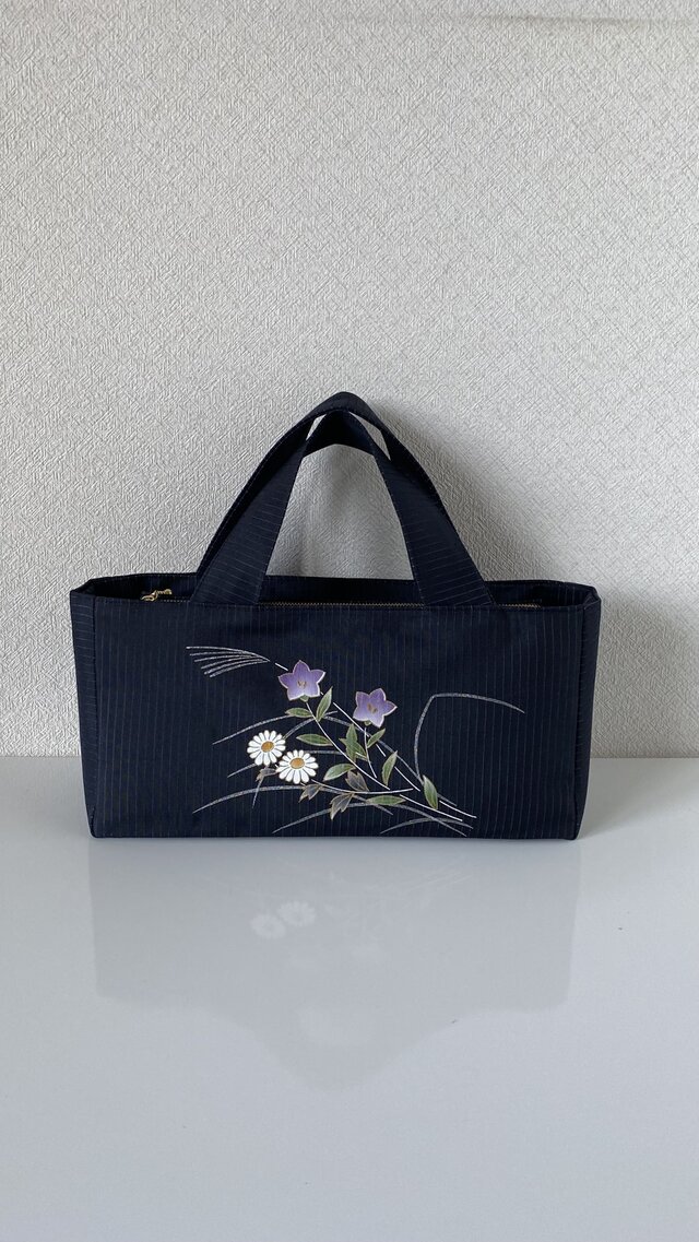 繊細なお花が浮かび上がる帯リメイクバッグ｜和モダン | iichi 日々の