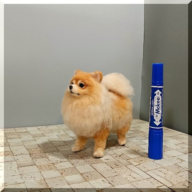 羊毛フェルト ポメラニアン（立ちポーズ） 羊毛フェルト 犬 ポメラニアン 犬フィギュア | iichi 日々の暮らしを