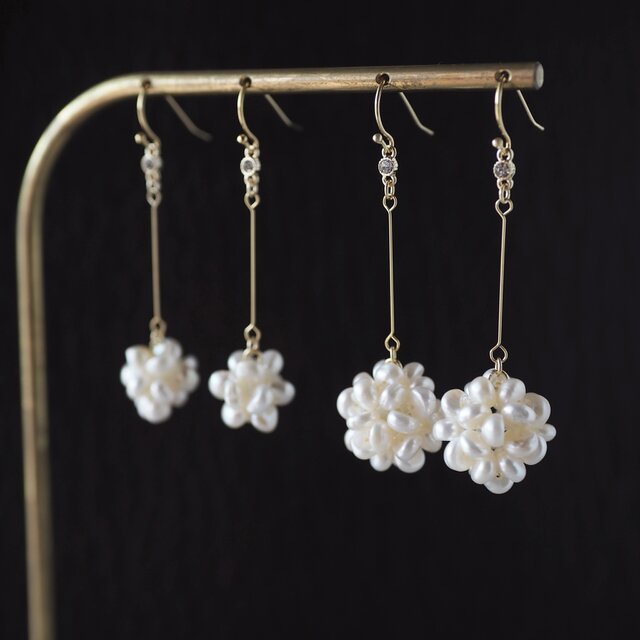淡水パールボールのロングピアス／イヤリング【金属アレルギー 14kgf