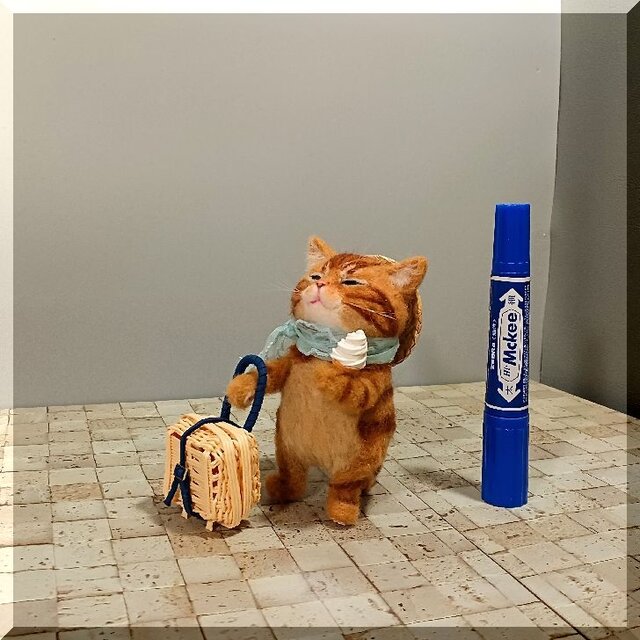 羊毛フェルト 猫 旅猫 立ちニャンコ 茶トラ猫 ねこ ネコ 猫フィギュア
