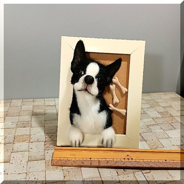 羊毛フェルト 犬 額縁入りボストンテリアさん 犬フィギュア | iichi
