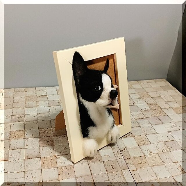 羊毛フェルト 犬 額縁入りボストンテリアさん 犬フィギュア | iichi