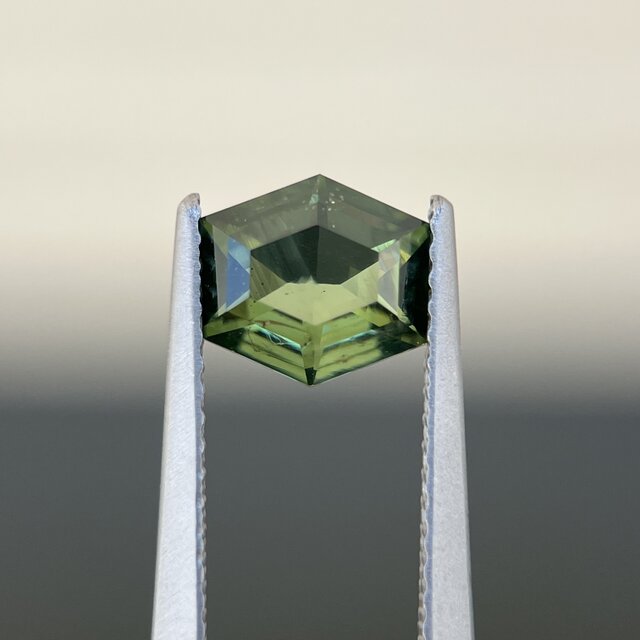 スリランカ産非加熱天然ジルコンルース スリランカ産非加熱天然ジルコンルース | iichi 日々の暮らしを