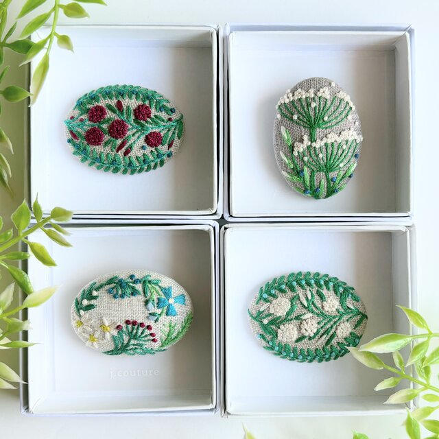 草花の刺繍ブローチ(botanical）#506 | iichi 日々の暮らしを心地よく