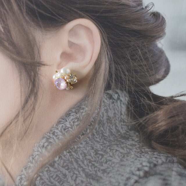 ラベンダー＊スワロフスキー×淡水パールのビジューピアス／イヤリング