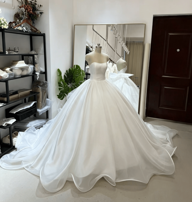 花嫁 ウエディング ドレス プリンセス 風 オードリー風 ウエディング
