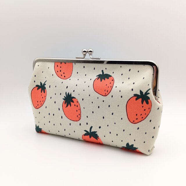 専用∞handmade∞ dear  がま口 通帳入れ lb*c 森いちご お薬手帳・通帳ケース・大きめがま口ポーチ 19cm口金 kippis