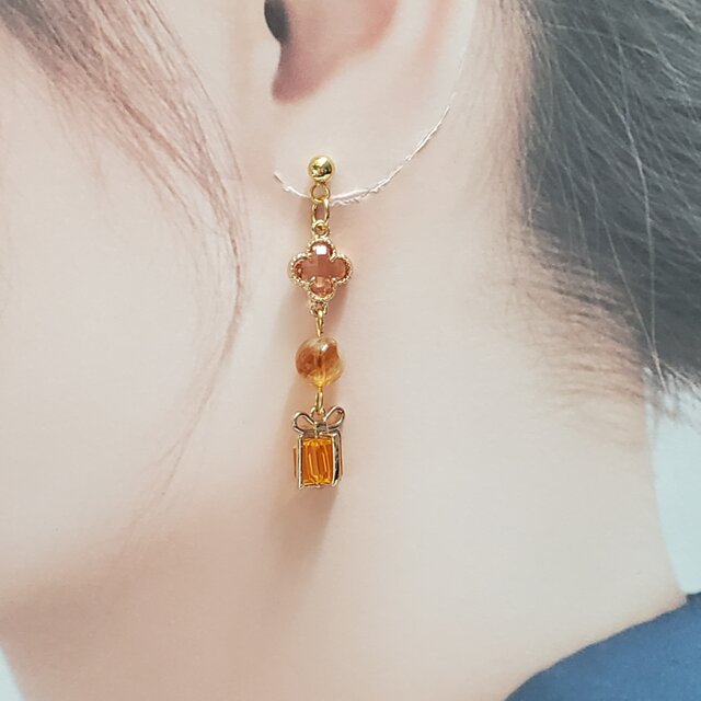 シトリン×クローバー×香水瓶＊ピアス＊天然石＊サージカルステンレス