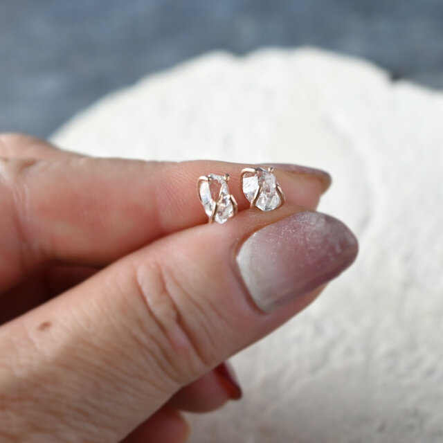 ハーキマーダイヤモンド14kgfスタッドピアス/medium(8mm) （両耳・ペア