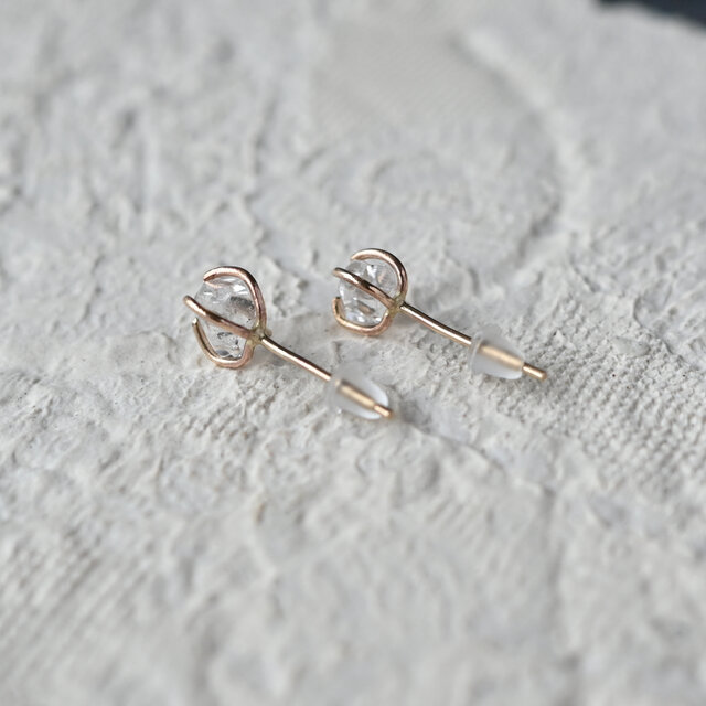 ハーキマーダイヤモンド14kgfスタッドピアス/medium(8mm) （両耳・ペア