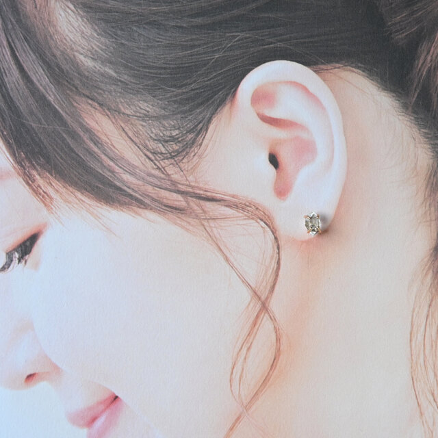 ハーキマーダイヤモンド14kgfスタッドピアス/medium(8mm) （両耳・ペア