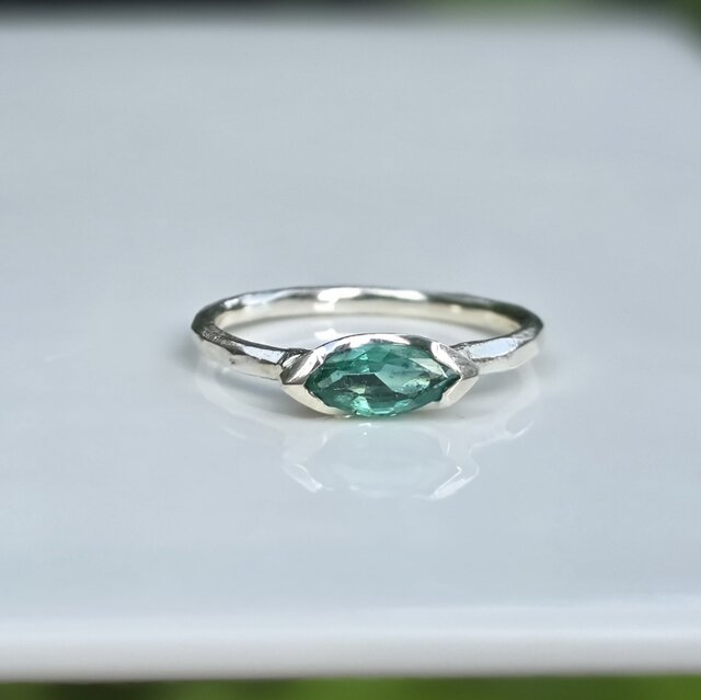 エメラルド 0.53ct マーキスカット シルバーSV925リング | iichi 日々