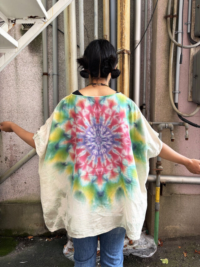 タイダイ 新型ブラウス 幻想的な曼荼羅模様 グリーンベージュ ムラ染め