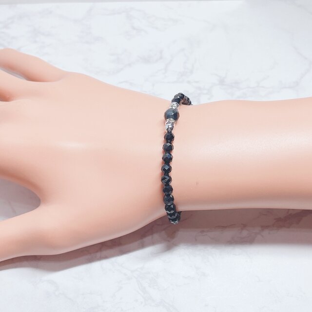 No.PS4 厄除けをしたい方へ ラピスラズリ オニキス 水晶❁¨̮ ✦ 細身✦着けていることを忘れるほどの軽さ 厄除け・邪気払いのお守り