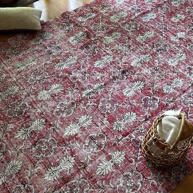 レア大判146×232 深みあるレッド 紋章×ボタニカル トルコヴィンテージ