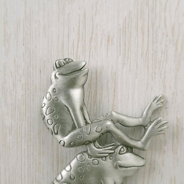 J.J.》 silver tone pewter leapfrog ジェイジェイ ヴィンテージ