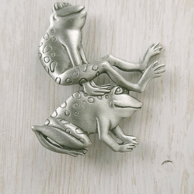 J.J.》 silver tone pewter leapfrog ジェイジェイ ヴィンテージ
