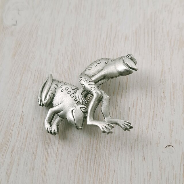 J.J.》 silver tone pewter leapfrog ジェイジェイ ヴィンテージ