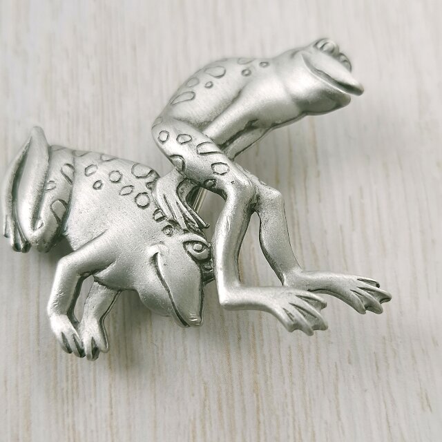 J.J.》 silver tone pewter leapfrog ジェイジェイ ヴィンテージ