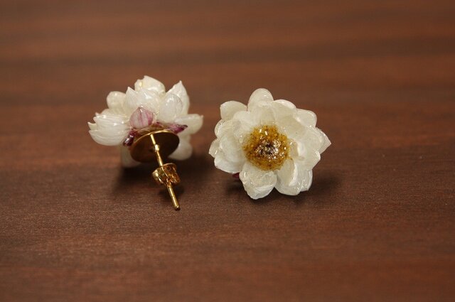 【再販】花かんざしのピアスの画像1枚目