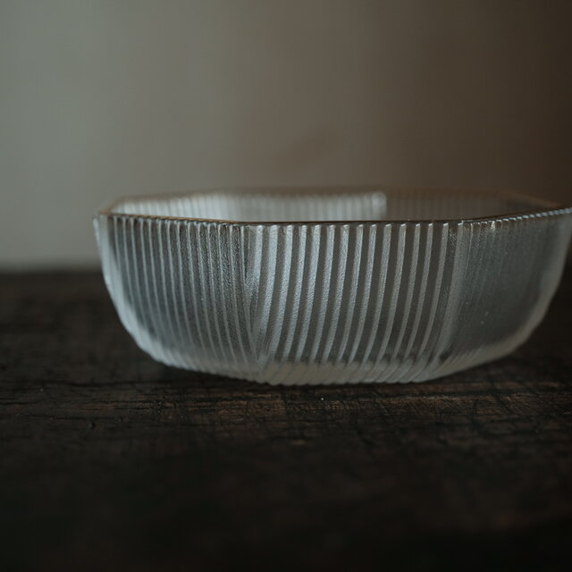 美しい形状◇プレスガラス八角金彩小鉢 vintage retro ガラス食器
