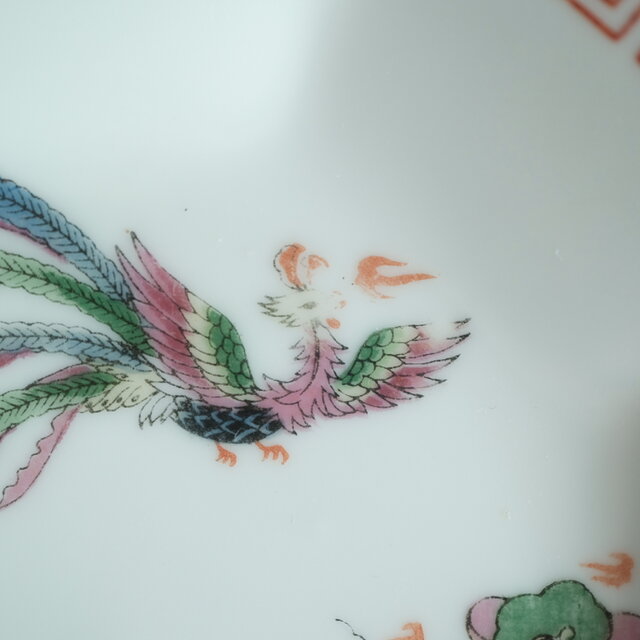 炒飯を盛り付けたくなる◇大清乾隆年製 見込みに龍と鳳凰。色絵八角中
