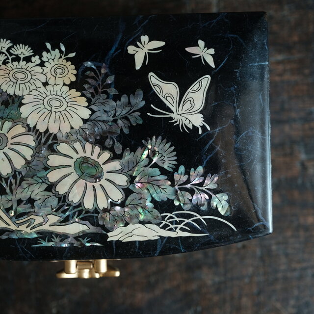 螺鈿細工で素敵◇花と蝶々 ジュエリーボックス 韓国 retro vintage