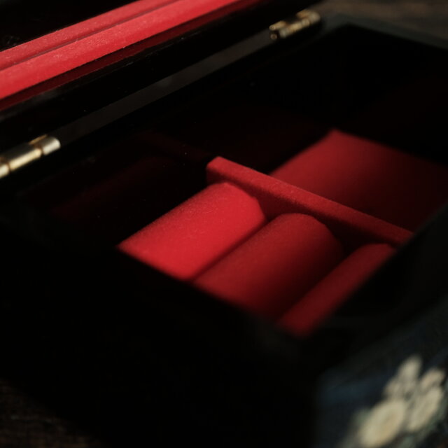 螺鈿細工で素敵◇花と蝶々 ジュエリーボックス 韓国 retro vintage