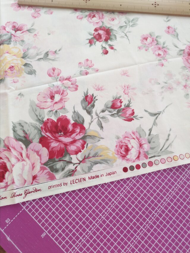 希少なLECIENローズガーデン♡薔薇柄テーブルクロス＊トーションレース