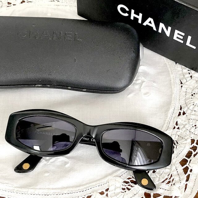 CHANEL シャネル ココマーク サングラス ブラック ケース付 COCO シャネル CHANEL サングラス（ケース・箱） ブラック cocoブランド
