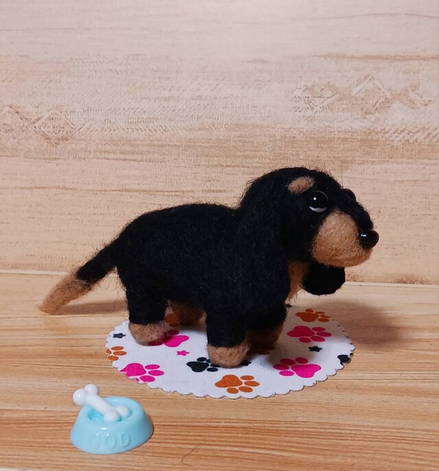羊毛フェルト 小っちゃくて可愛いクロタンミニチュアダックスフンド