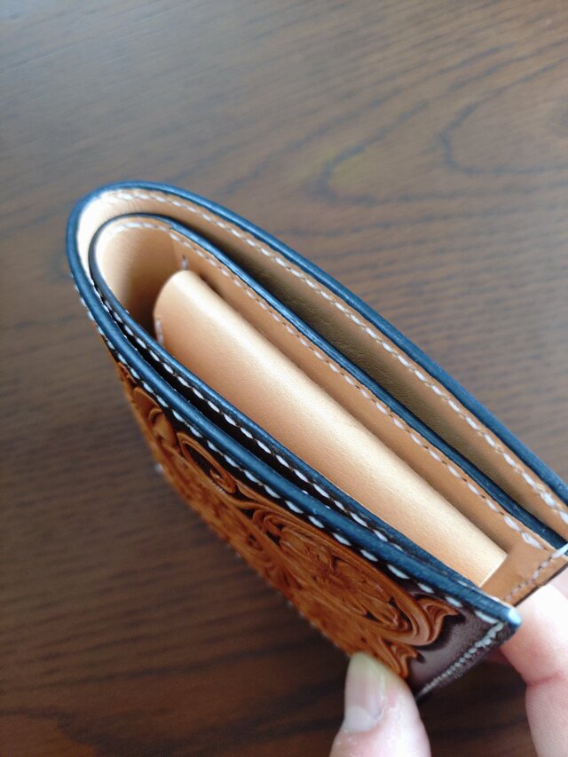 レザーカービング　 二つ折り財布　 ビルフォード レザーカービング ビルフォード 二つ折り財布 | iichi 日々の暮らしを