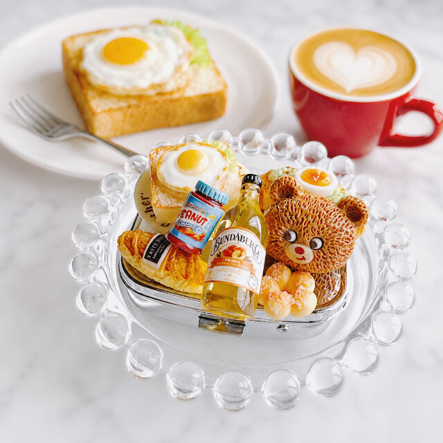 目玉焼きトーストとパンのピルケース ミニチュア | iichi 日々の暮らし