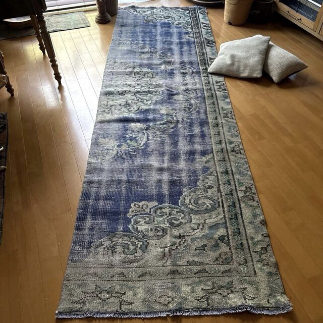 ※【お値下げ依頼】訳あり特価　超ロング！L312cm トルコ製 ヴィンテージラグ 81×267ロングラグ ヴィンテージブルー 擦れ トルコヴィンテージラグ