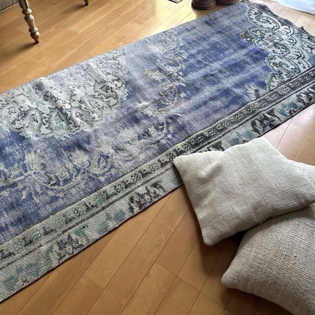 スカイブルー✳︎53×108✳︎額縁Design アイボリー　トルコヴィンテージラグ スカイブルー✳︎53×108✳︎額縁Design アイボリー トルコヴィンテージ