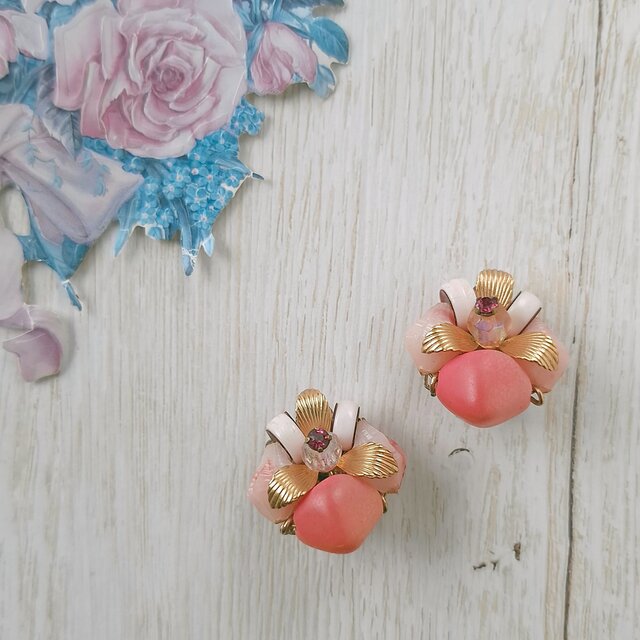 pink beads rhinestone gold leaf cluster ヴィンテージイヤリング