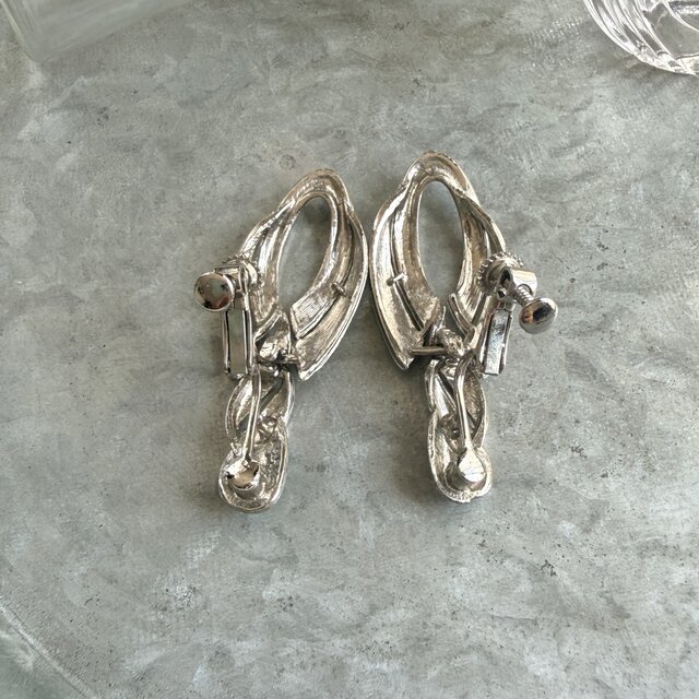 Y1259-ヴィンテージイヤリング U.S.A. 1980s Sculptural Silver Loop 