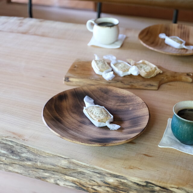 富士山麓産クスノキの焼き目プレート 20.5cm｜ガラスコーティング