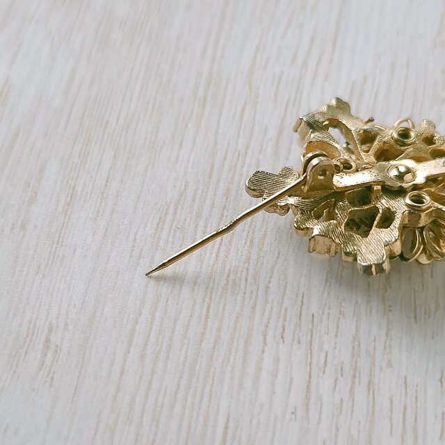 Coro》 pale yellow coral faux pearl flower コロ ヴィンテージ