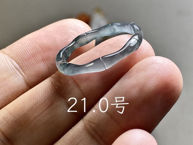 あ〜きゃん♫☆翡翠原石☆硬玉【青海川・転石ウブ・クラスター翡翠